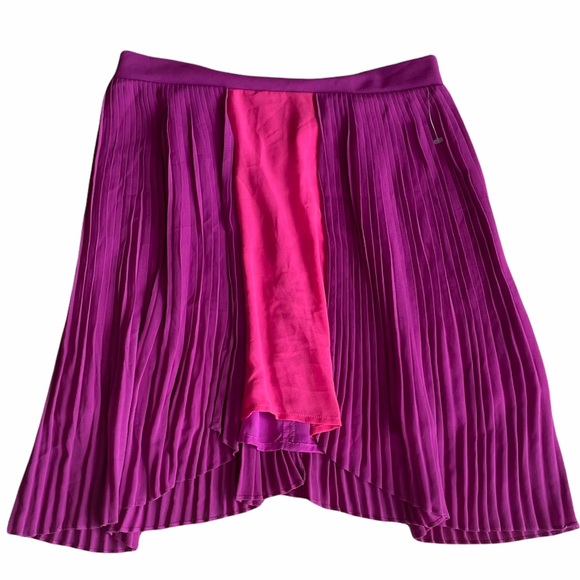 LF Millau Magenta Fuchsia Chiffon Asymmetrical Color-Block Pleated Skirt - Picture 2 of 7
